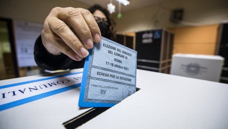 Ballottaggi, il centrosinistra si prende le città. Disfatta della destra