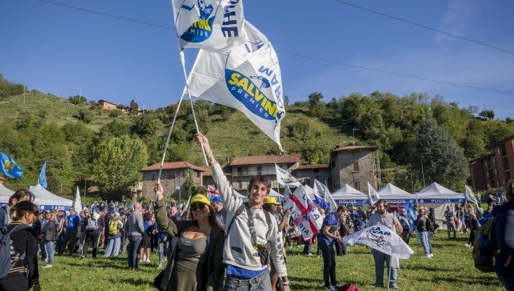Crollo Lega, la rabbia dei militanti nella roccaforte di Bergamo caduta: "La base si è rivoltata contro Salvini"