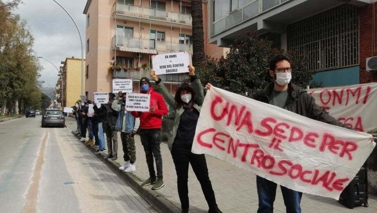 Caserta. attivisti ex Canapificio iniziano sciopero della fame