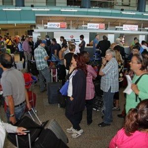 Attentato di Istanbul, Alitalia riprende i voli. Massima allerta in aeroporto