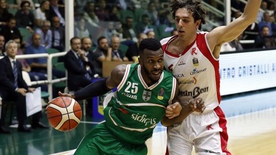 Basket: Avellino, buona la prima. Reggio Emilia si arrende