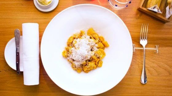 Piemonte, dal civet di cinghiale ai brut e bun: le ricette delle Terre d'Acaia 