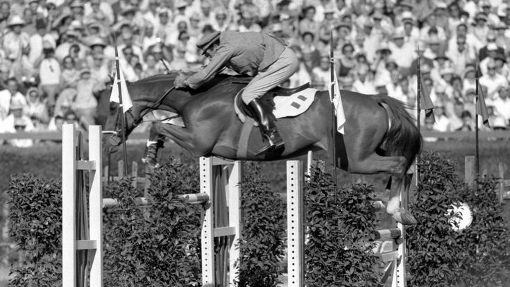 Roma 1960, prima la carica e poi l'oro in sella a Posillipo: la festa con ombra di Raimondo D'Inzeo