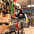 Ripresa timida per i consumi: risalita più lenta del 2015