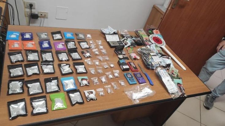 Hashish e cocaina in pacchetti pronti per lo spaccio: 40enne arrestato a Poggiofranco. “Clienti anche da fuori Bari”
