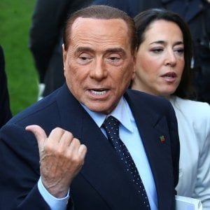 Elezioni, Berlusconi: "Sicilia in agonia, subito il Ponte"