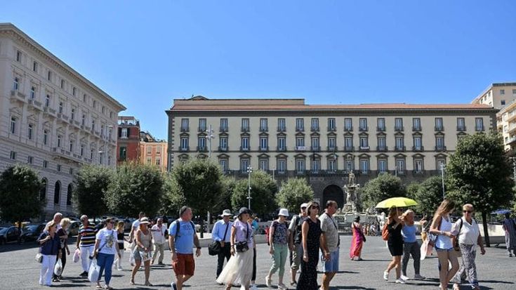 Napoli locomotiva del Sud: Pil cresciuto dell’1,5%. “Città brand internazionale”