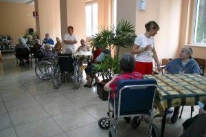 La Asl privatizza<br />le case di riposo