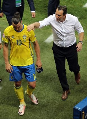 Euro 2016, Ibra addio con sconfitta alla Svezia: il ct belga lo consola