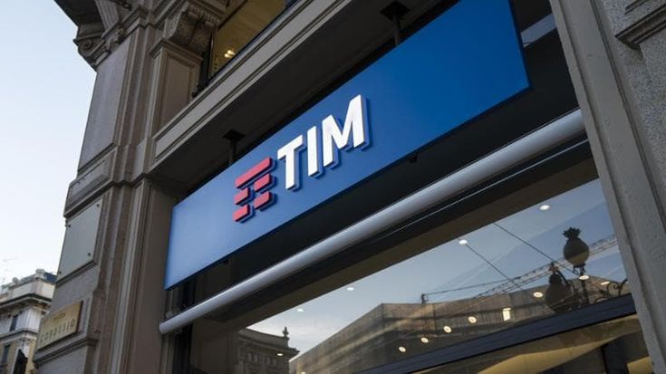 Cloud, rete e risparmio: il piano di Del Fante per le nozze Poste-Tim
