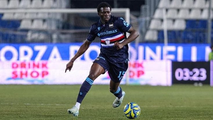 Ululati a Akinsanmiro, il presidente di Assocalciatori: “Andiamo nelle scuole contro il razzismo”