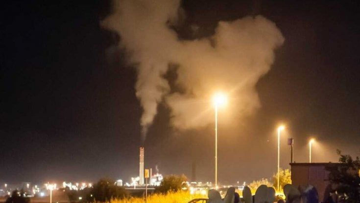 Torna la grande nube su Civitavecchia: la guerra tra Russia e Ucraina spinge la produzione di carbone 