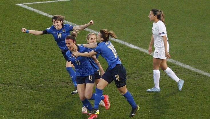 Calcio femminile, azzurre agli Europei: 12-0 a Israele 