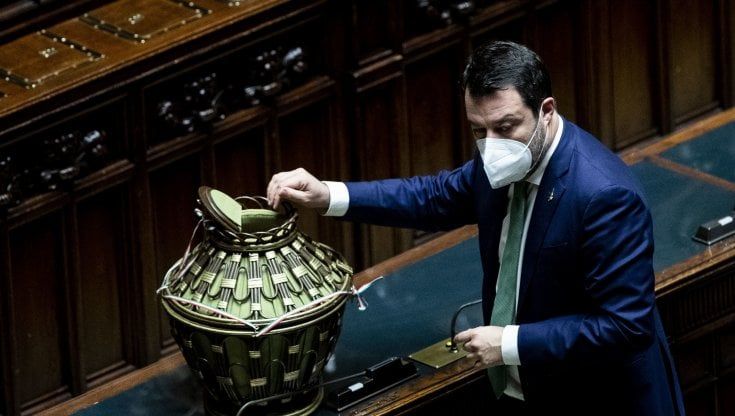 Matteo Salvini su Facebook: "Mi accusano di drogarmi, questo non lo accetto". Zaia e Fedriga: "Inaccettabile"
