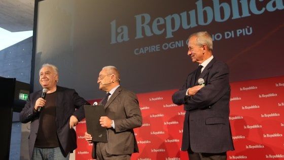 I 30 anni di Repubblica Firenze, la festa al Teatro del Maggio. Calabresi: "Le domande sono il sale della democrazia"