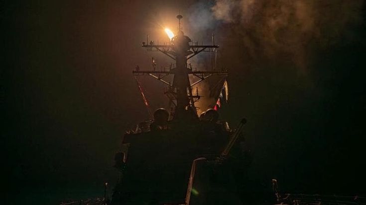 Yemen, l’attacco agli Houti. Summit segreti e raid nella notte: così Regno Unito e Usa hanno deciso di agire
