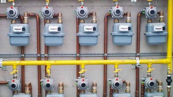 Luce e gas, in Italia si spende il 15% in più rispetto alla media europea