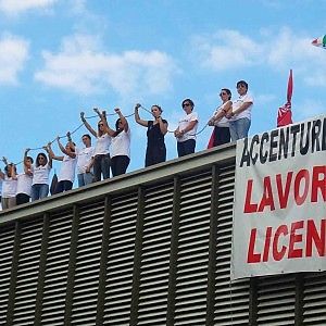Vertenza Accenture, dipendente in sciopero della fame. Gelo tra azienda e sindacati