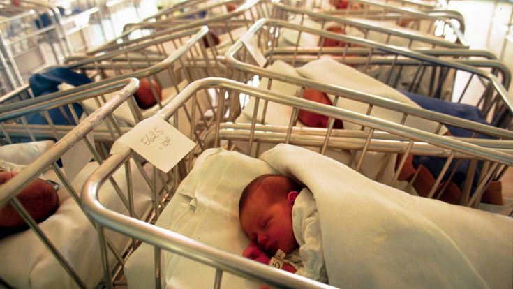 L’Italia non è Paese per bambini, mai così poche nascite dall’Unità