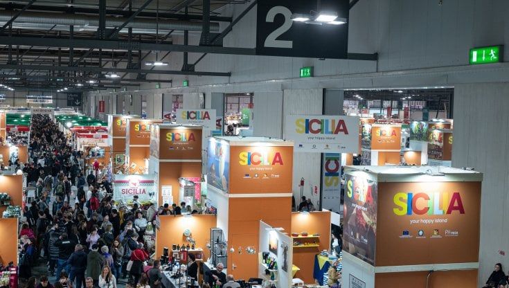 L'Artigiano in fiera fa il tutto esaurito: a caccia di campane tibetane e caciopandoro per i regali di Natale
