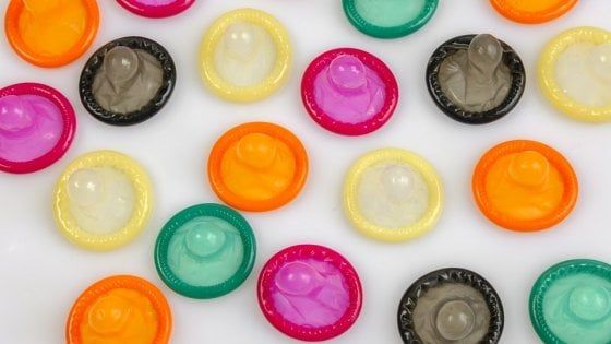 Un preservativo che si lubrifica da solo, per aumentare sicurezza e piacere sessuale