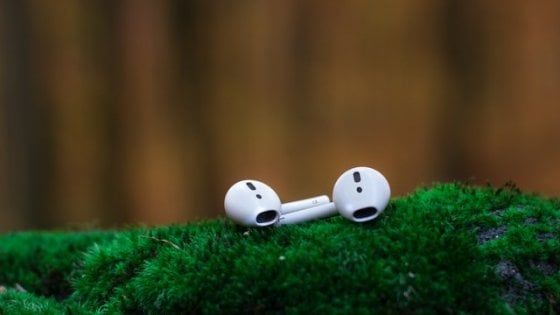 Apple, la ricarica wireless per Airpods nel 2019