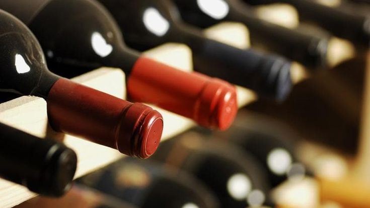 Cosa stappare a Pasqua? Ecco 12 bottiglie da abbinare al pranzo della festa
