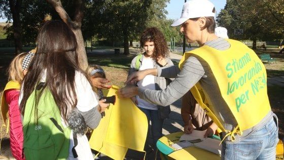 Giardino di via Allori e dintorni, più di cento volontari a #oggiraccolgoio