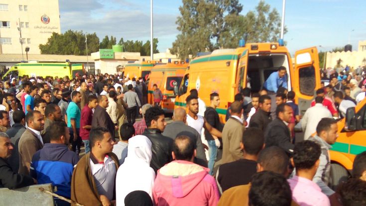 Strage alla moschea nel Sinai, la nuova sfida dell’Isis ad Al Sisi