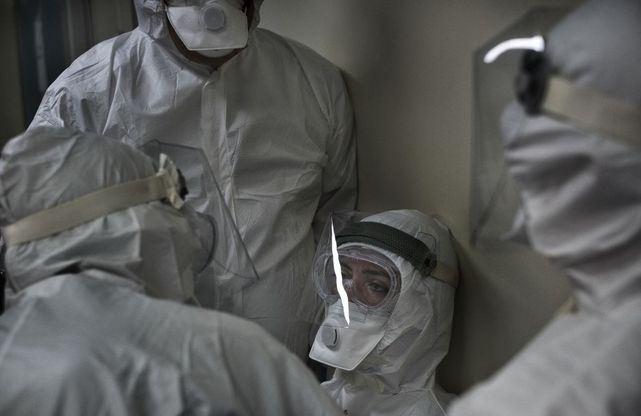 Boscotrecase, l’infermiera, stremata dal turno, sviene
