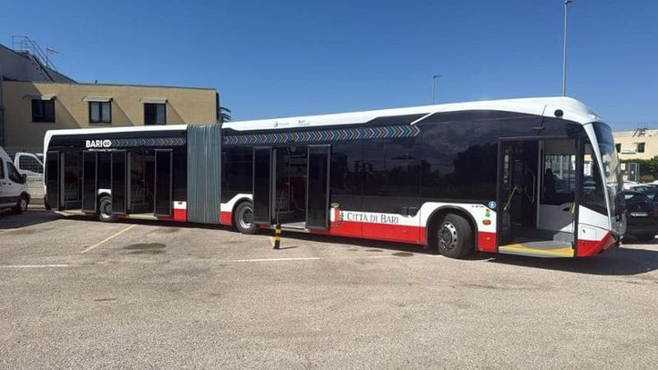 Bus Brt, a Bari arrivano decine di nuovi semafori: “Ma resteranno rossi soltanto per pochi secondi”
