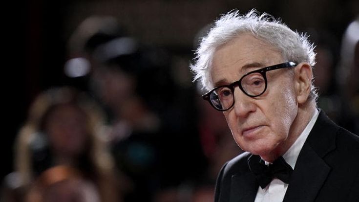 Woody Allen, saperla lunga e saperla raccontare: 90 anni di grandi battute, film, scandali e jazz
