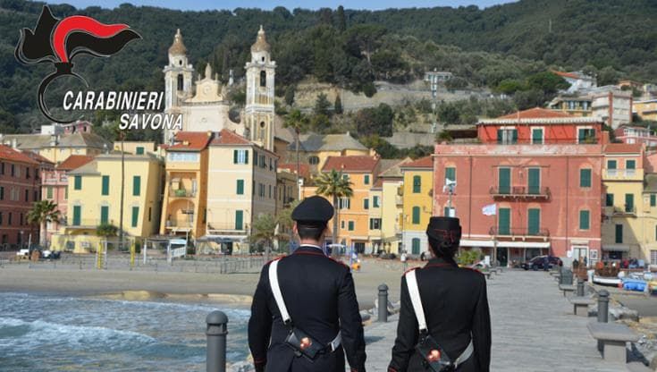 Laigueglia, molesta i clienti di un ristorante e aggredisce i carabinieri, arrestato