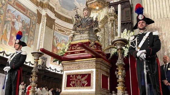 Catania si tinge di bianco per Sant'Agata