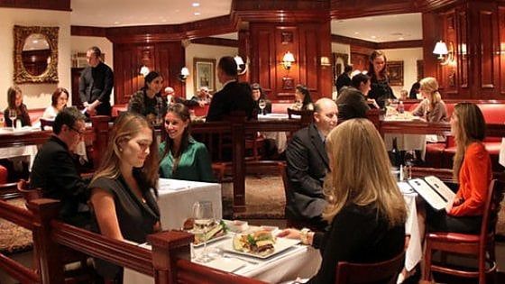 Trump contro Vanity Fair per la stroncatura del ristorante nella sua Tower