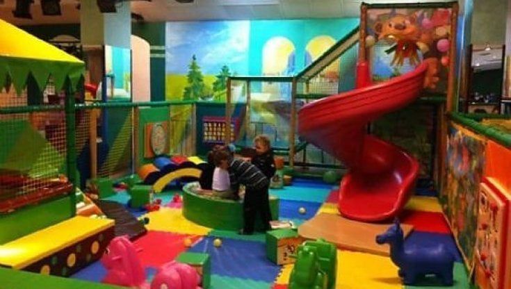 Lecce, bimba si ruppe un dentino in ludoteca: rinviata a giudizio la responsabile