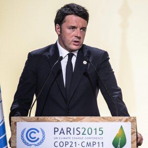 Dalla segreteria ai circoli, Renzi vuole il nuovo Pd: "È la missione del 2016"