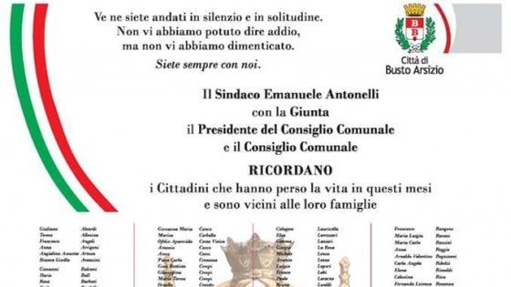 Coronavirus, il manifesto con i nomi dei 289 morti del paese: "Non vi abbiamo potuto dire addio, ma non vi dimentichiamo"