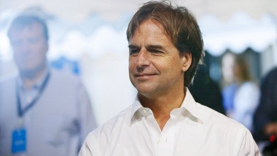Uruguay, presidenziali: sorpresa per parità. Corte elettorale: "Vincitore si saprà nei prossimi giorni"