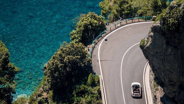 Come evitare le curve più dure: i consigli del pilota Seat