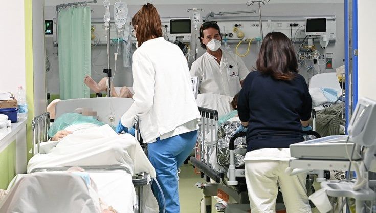Nel pronto soccorso non ci sono più medici, primario al lavoro ventiquattr’ore di fila