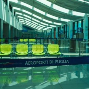 Aeroporti di Puglia cerca stilisti: un bando per disegnare le nuove divise per i dipendenti