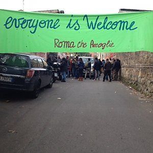 Baobab, chiude il centro per migranti a Roma. I volontari: "Resteremo qui fuori con un camper"