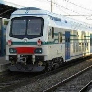 Capotreno colpito da una testata su un regionale Firenze-Roma