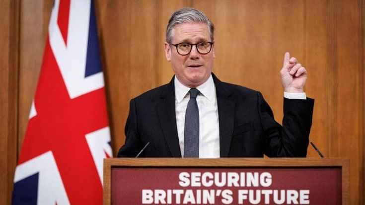 Incendio nella casa del primo ministro Starmer: indaga l’anti-terrorismo. Giornata di caos a Londra