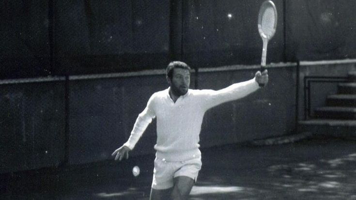 Boom tennis campano: ventiduemila tesserati e omaggio a Pietrangeli