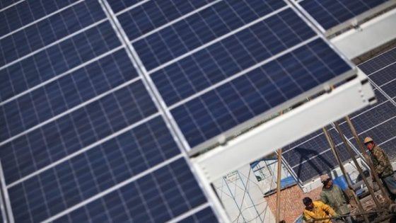 Rinnovabili: nel 2017 hanno erogato più elettricità del carbone