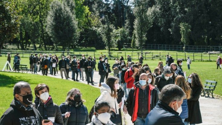  Vaccini, in Campania oltre 300mila persone hanno ricevuto la seconda dose 