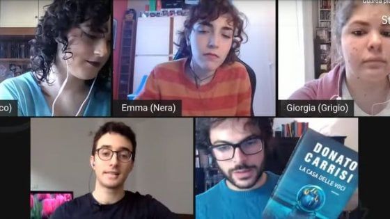 Influencer sì, ma per leggere insieme. Scilla: "Così è nata la setta dei libri"