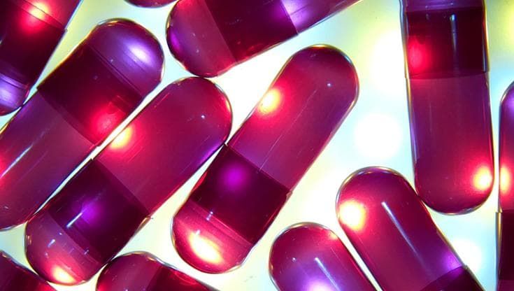 Farmaci che fanno male e altri che non fanno effetto: perché con il caldo bisogna stare attenti